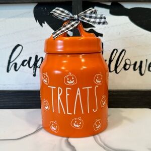 🎃Rae Dunn TREATS Canister